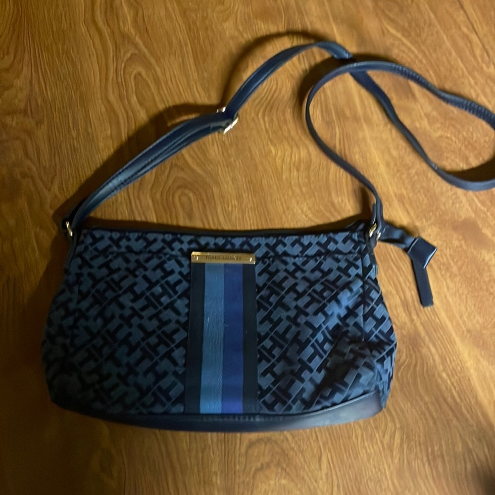 Tommy Hilfiger navy shoulder bag